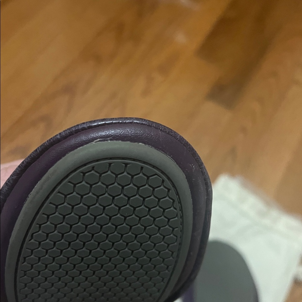 Beautiful Purple Flats with Pouch - Picture 3 of 6